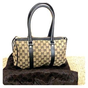Authentic Gucci boston with locked and dustbag